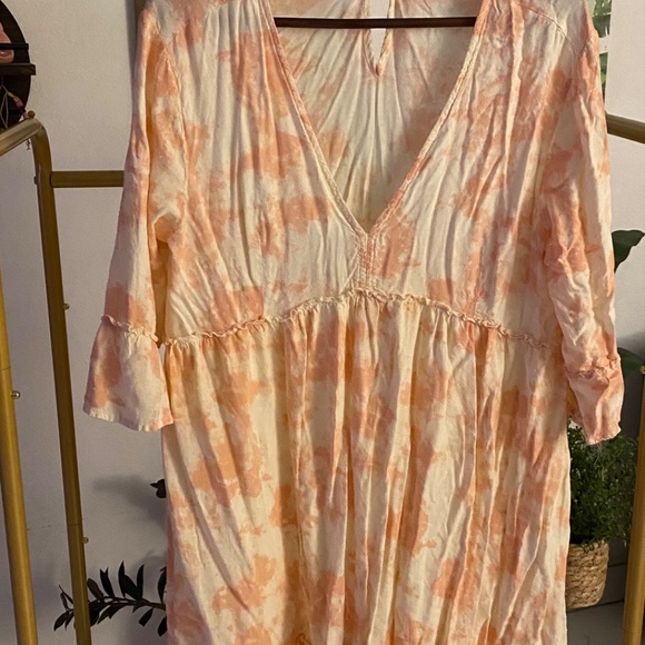 HURLEY- Bell Sleeve A-line Dress - Picture 3 of 3